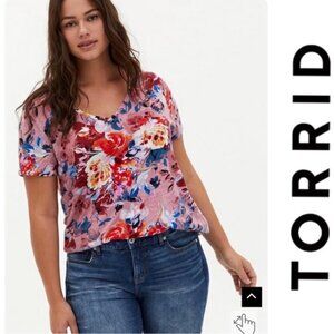 Torrid | "Pink Floral" Pocket Heritage Slub V-Neck Tee | Size 0